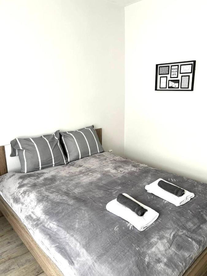 Apartment Solidarnosci, Metro, Wi-Fi, Tv, Youtube - By Hik Apartments Warsaw Luaran gambar